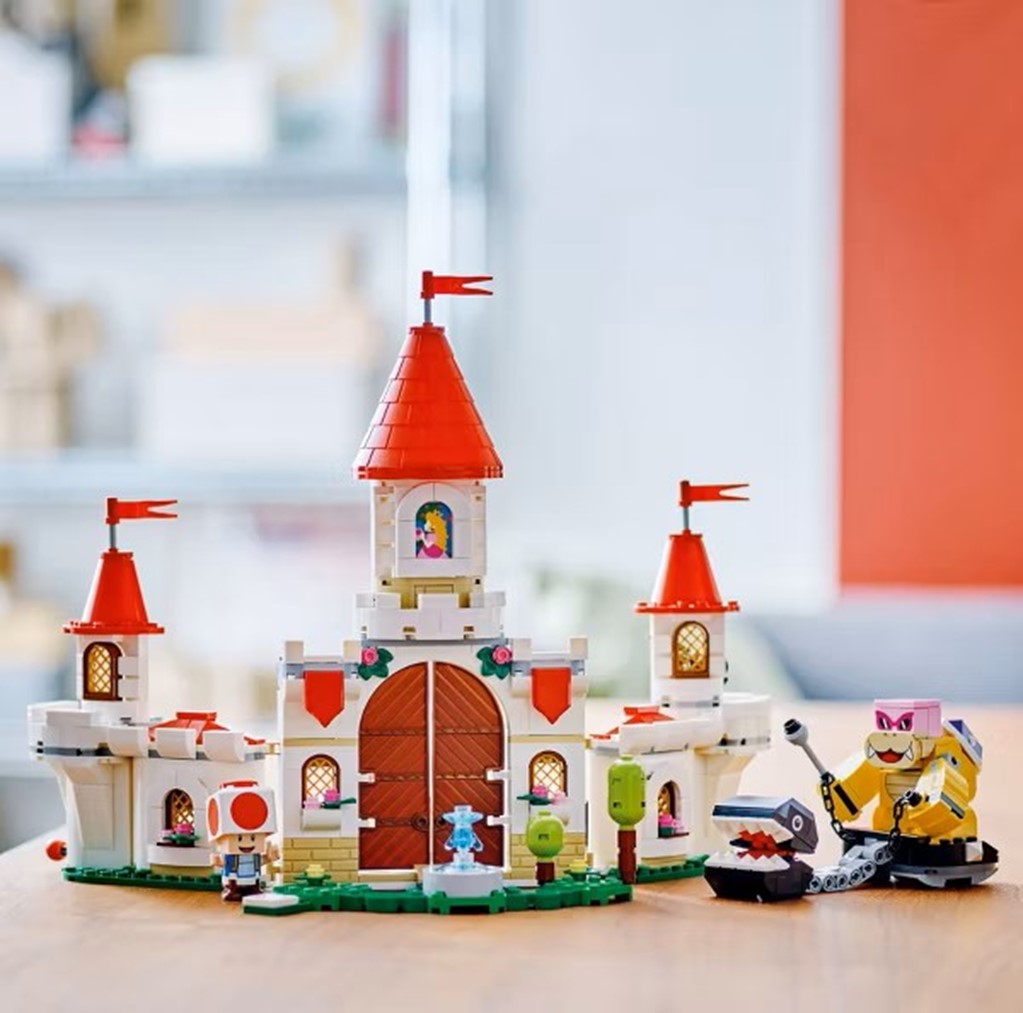 LEGO® Super Mario™ Battle with Roy at Peach’s Castle, Nintendo® Character Toy Adventure Set