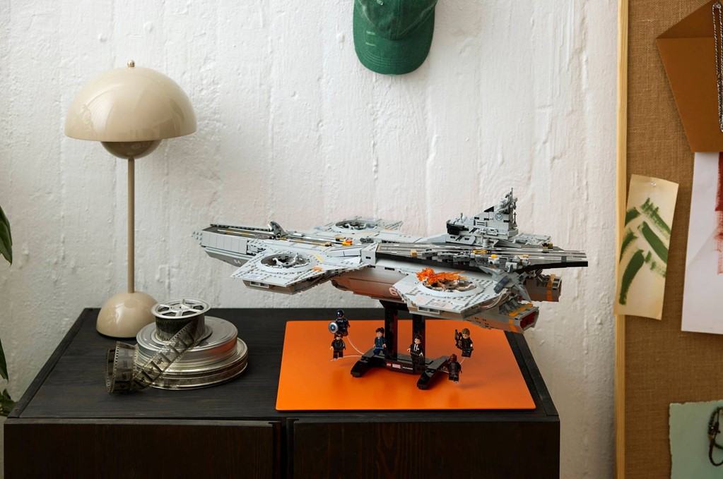 LEGO S.H.I.E.L.D. Helicarrier