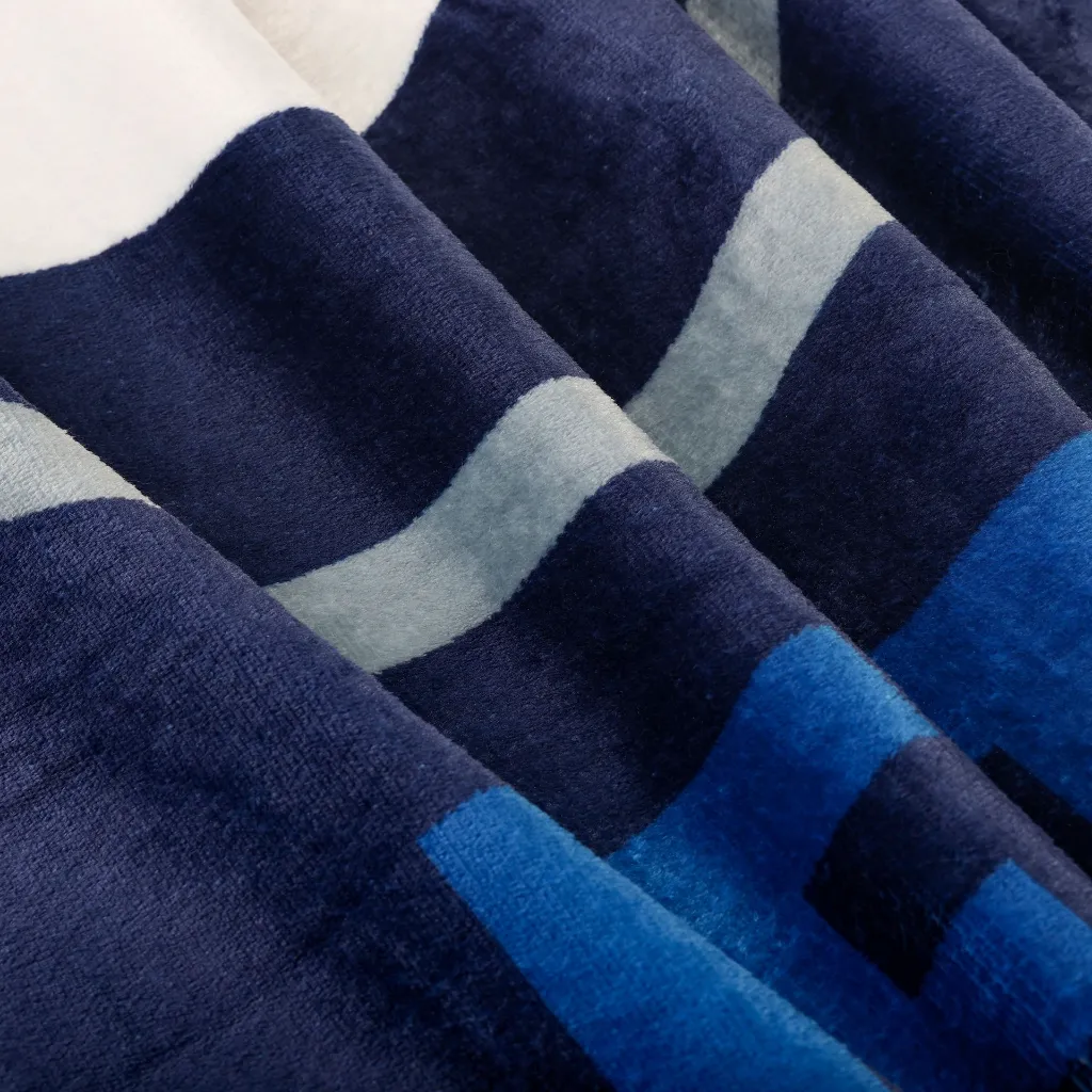 NHL 2 Ply Plush Throw - Winnipeg Jets