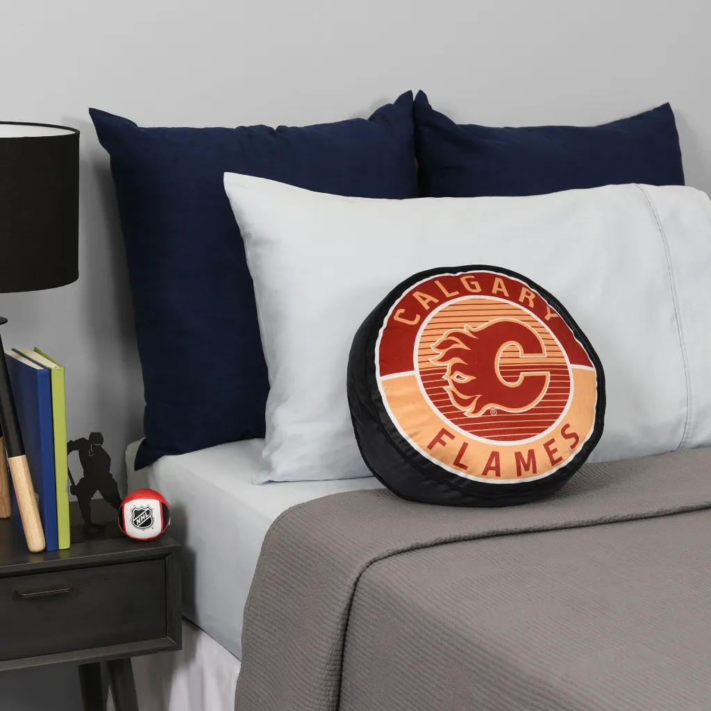 NHL Puck Pillow - Calgary Flames