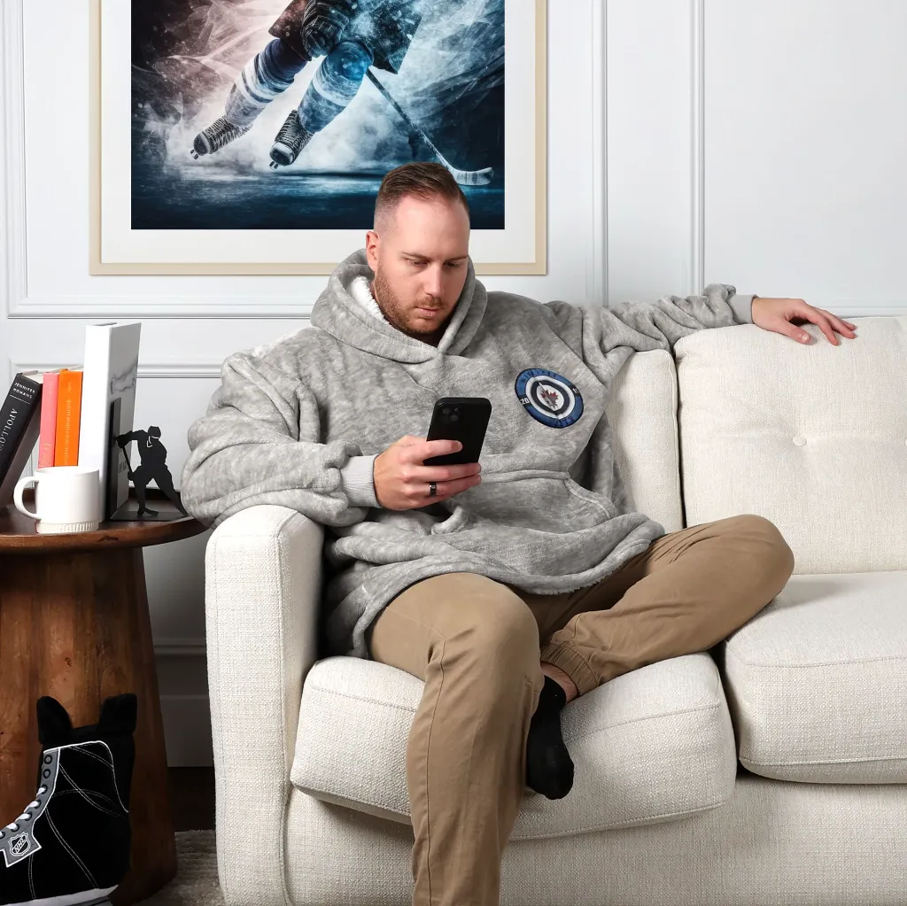NHL Snuggle Me Hooded - Winnipeg Jets