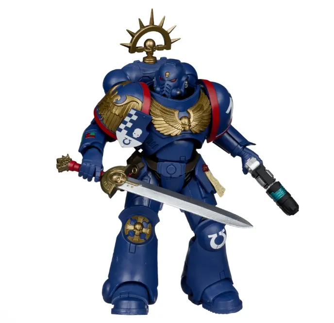 Warhammer 40,000 Total War 3rd Company Lieutenant (Ultramarines) 7-Inch Action Figure