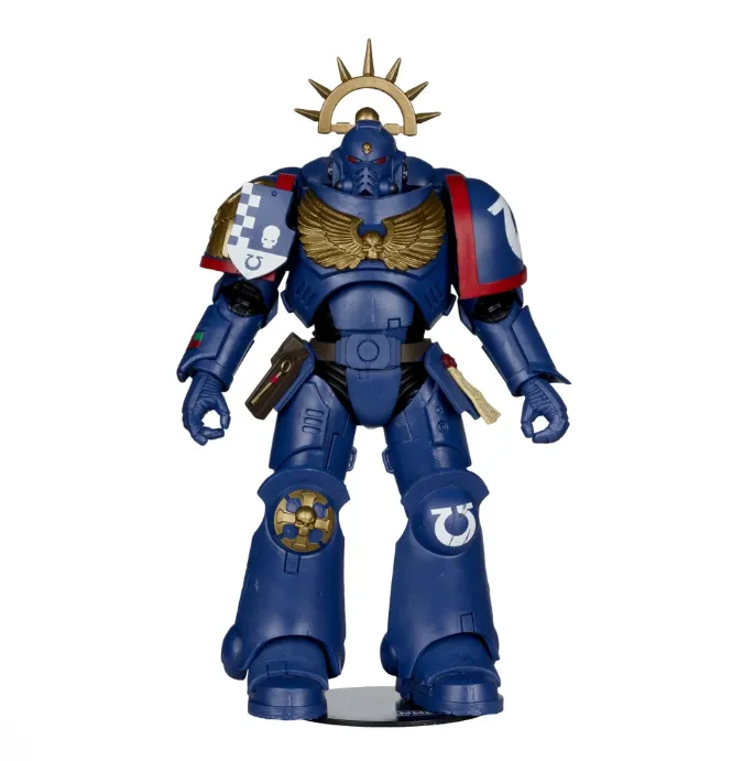 Warhammer 40,000 Total War 3rd Company Lieutenant (Ultramarines) 7-Inch Action Figure