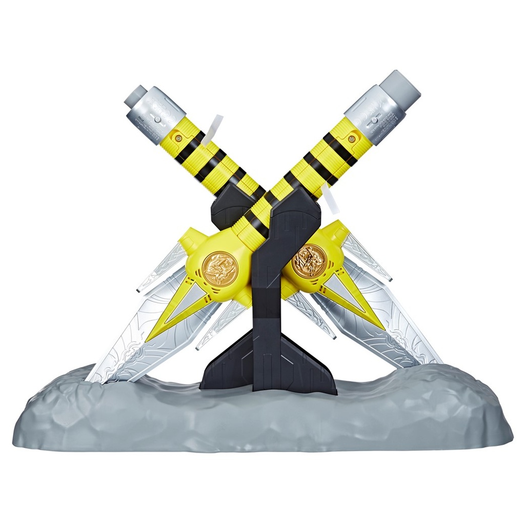 Power Rangers Lightning Collection: Premium Roleplay Yellow Ranger Power Daggers