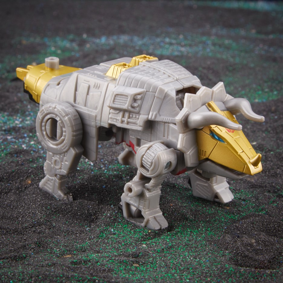 Transformers Legacy Evolution Dinobot Slug