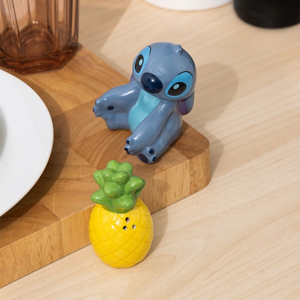 Stitch Salt & Pepper Shaker