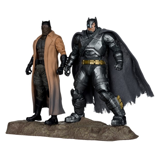 DC Multiverse Batman (Knightmare) & Batman (Armor Suit) (Batman v Superman) 7-Inch Figure