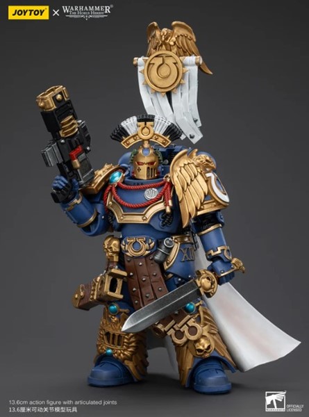 Warhammer The Horus Heresy - Ultramarines Legion Praetor with Power Sword and Volkite Serpenta