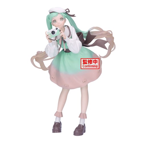 Hatsune Miky Holiday Memories Camera Figure